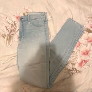Hollister high rise light wash skinny jean legging